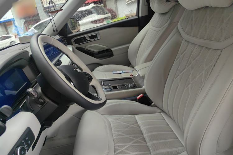 Used Ford Explorer 2024 2.3T EcoBoost Red Gold Edition 6 Seats Left Front Seat