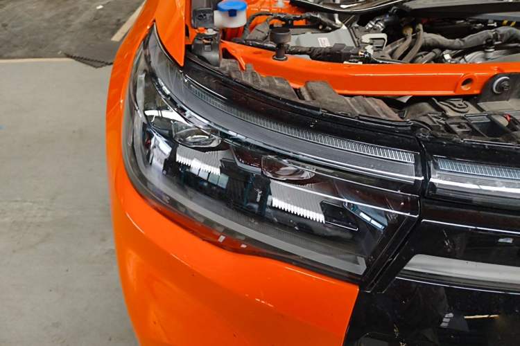 Used Ford Explorer 2024 2.3T EcoBoost Kunlun Peak Edition 7-Seater Right Front Headlight