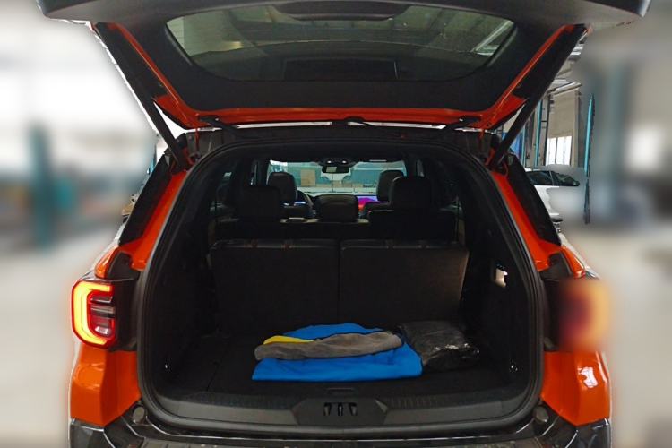 Used Ford Explorer 2024 2.3T EcoBoost Kunlun Peak Edition 7-Seater Trunk
