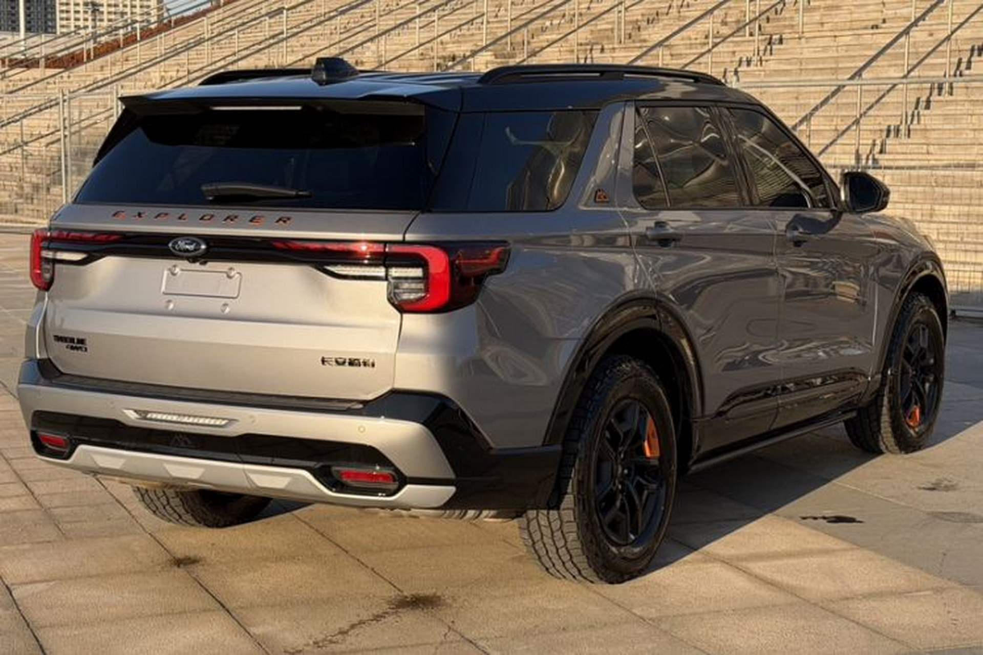 Used Ford Explorer 2024 2.3T EcoBoost Kunlun Peak Edition 6-Seater Exterior 2
