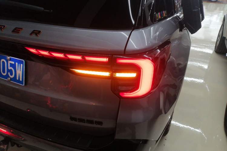 Used Ford Explorer 2024 2.3T EcoBoost Kunlun Peak Edition 7-Seater Exterior 3