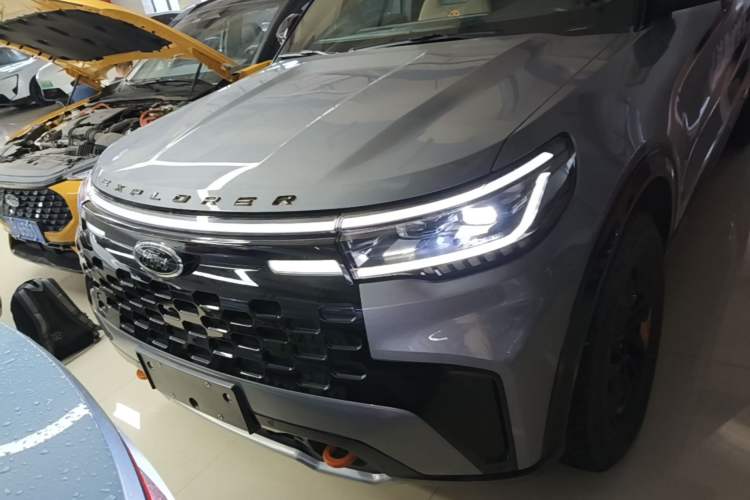 Used Ford Explorer 2024 2.3T EcoBoost Kunlun Peak Edition 6-Seater Front