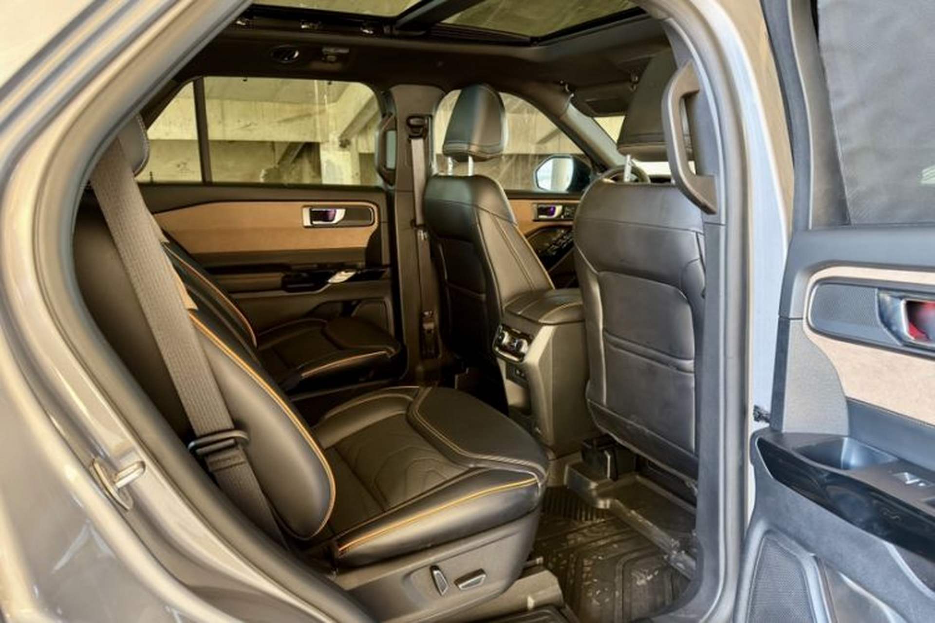 Used Ford Explorer 2024 2.3T EcoBoost Kunlun Peak Edition 6-Seater Interior 6