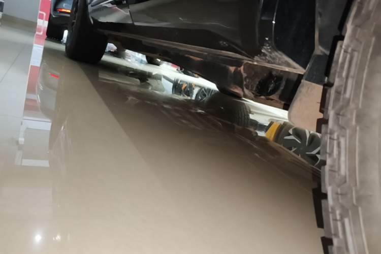 Used Ford Explorer 2024 2.3T EcoBoost Kunlun Peak Edition 6-Seater Left Side Sill