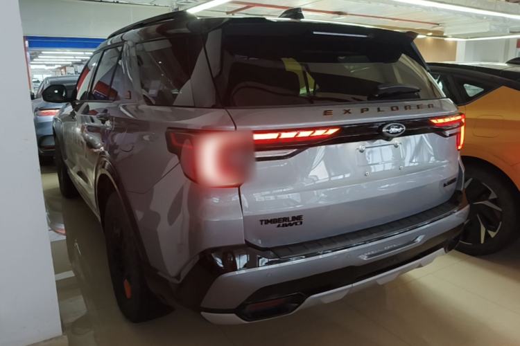 Used Ford Explorer 2024 2.3T EcoBoost Kunlun Peak Edition 6-Seater Rear Left 45 Deg