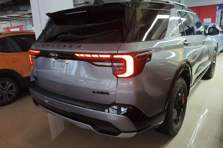 Used Ford Explorer 2024 2.3T EcoBoost Kunlun Peak Edition 6-Seater Rear Right 45 Deg
