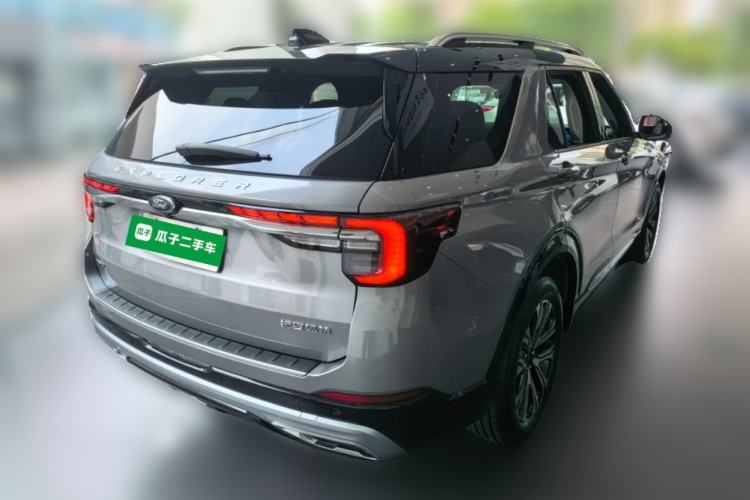 Used Ford Explorer 2024 2.3T EcoBoost Four-Wheel Drive Titanium Edition 6 Seats Rear Right 45 Deg