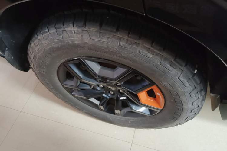 Used Ford Explorer 2024 2.3T EcoBoost Kunlun Peak Edition 6-Seater Right Rear Wheel Hub