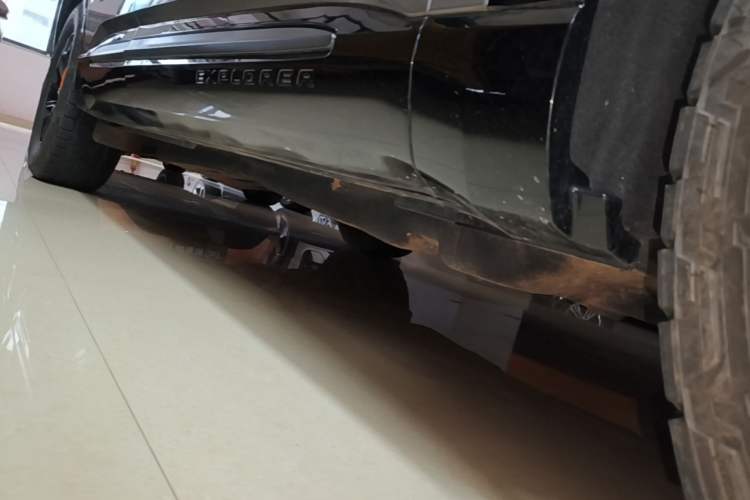Used Ford Explorer 2024 2.3T EcoBoost Kunlun Peak Edition 6-Seater Right Side Sill