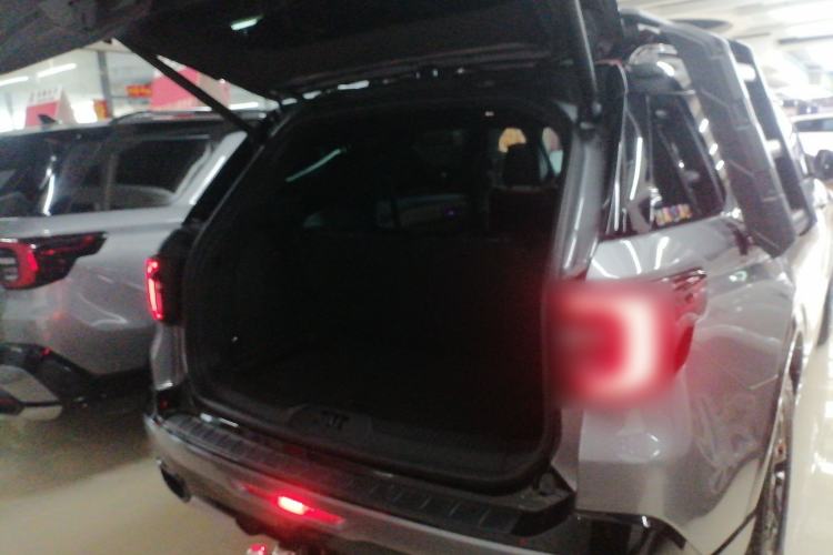 Used Ford Explorer 2024 2.3T EcoBoost Kunlun Peak Edition 7-Seater Trunk