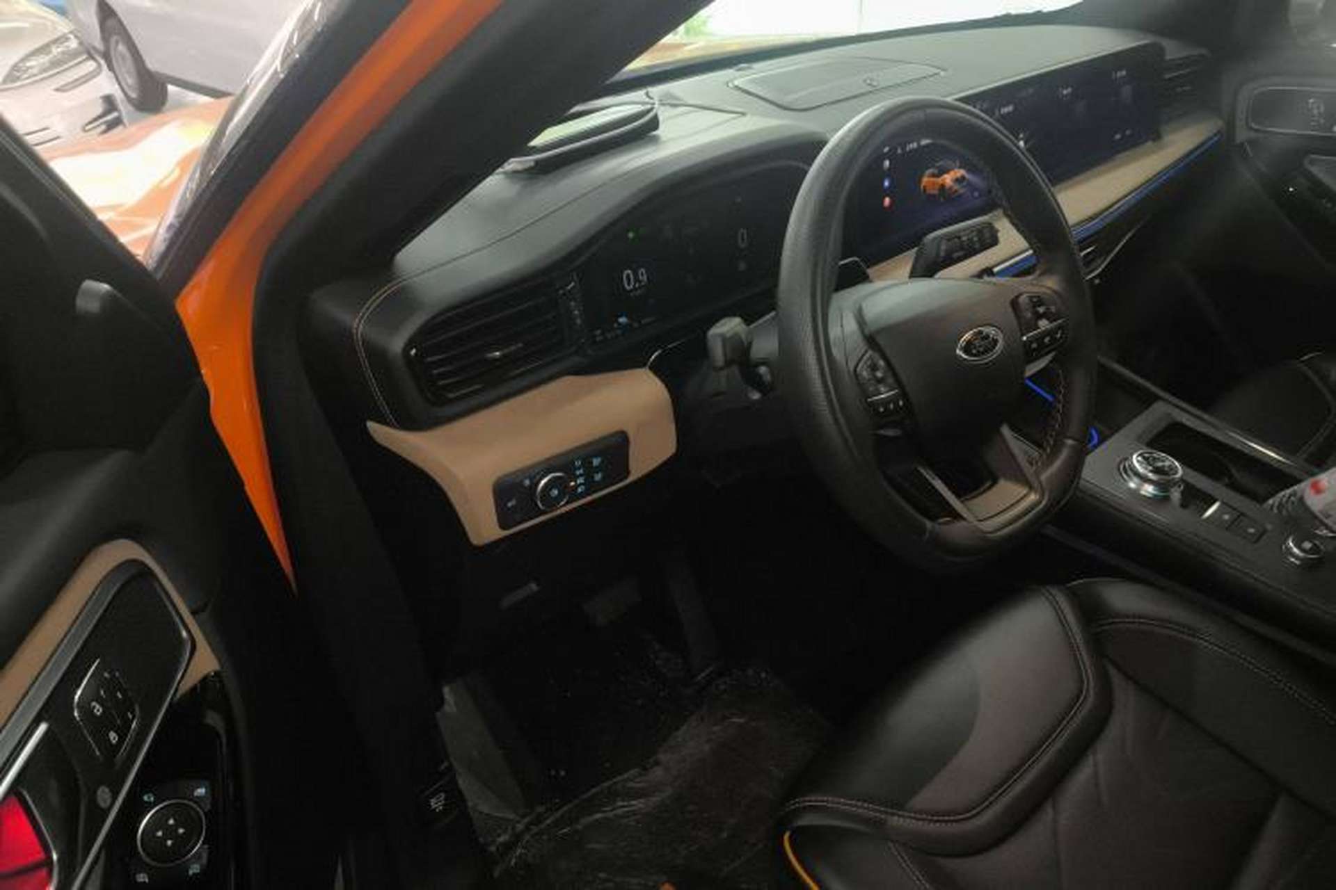 Used Ford Explorer 2024 2.3T EcoBoost Kunlun Peak Edition 7-Seater Driver Seat