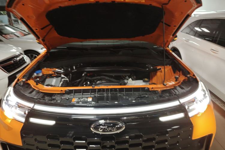 Used Ford Explorer 2024 2.3T EcoBoost Kunlun Peak Edition 7-Seater Engine Bay