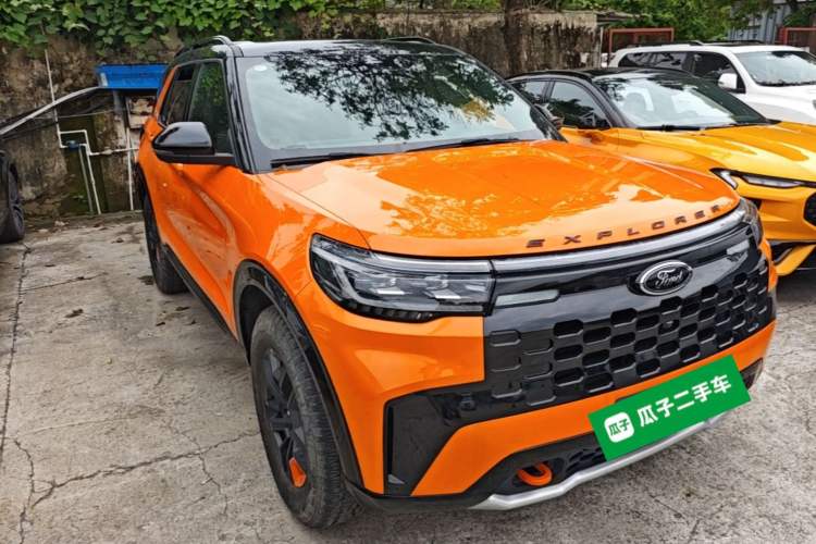 Used Ford Explorer 2024 2.3T EcoBoost Kunlun Peak Edition 7-Seater Front Right 45 Deg
