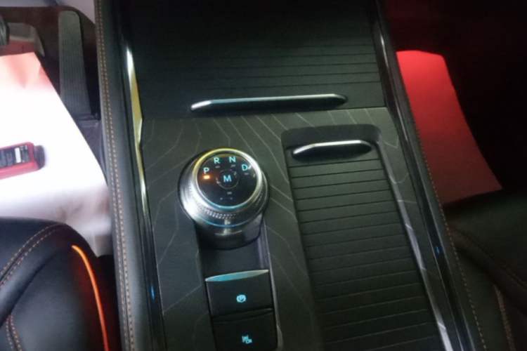 Used Ford Explorer 2024 2.3T EcoBoost Kunlun Peak Edition 7-Seater Gear Lever