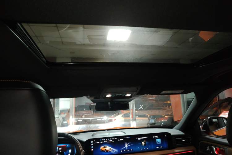 Used Ford Explorer 2024 2.3T EcoBoost Kunlun Peak Edition 7-Seater Headliner