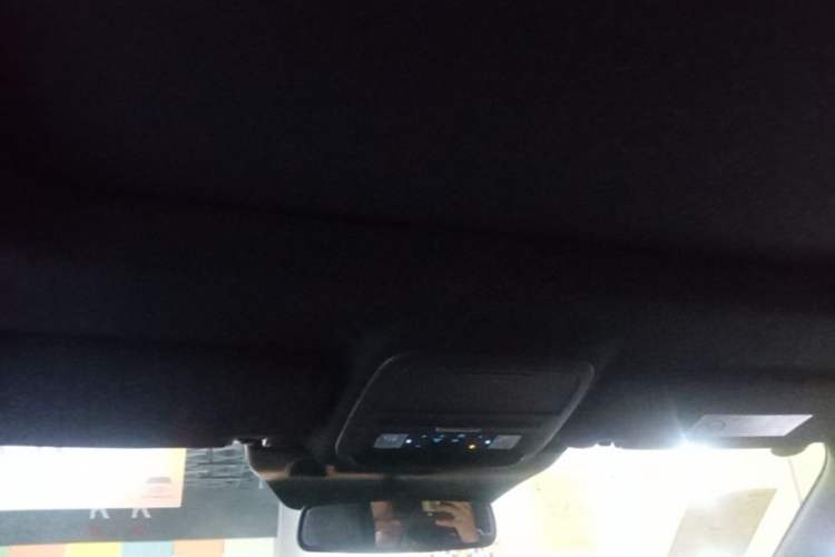 Used Ford Explorer 2024 2.3T EcoBoost Kunlun Peak Edition 7-Seater Headliner