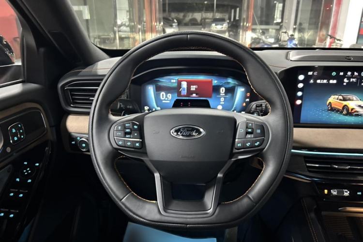 Used Ford Explorer 2024 2.3T EcoBoost Kunlun Peak Edition 7-Seater Interior 2
