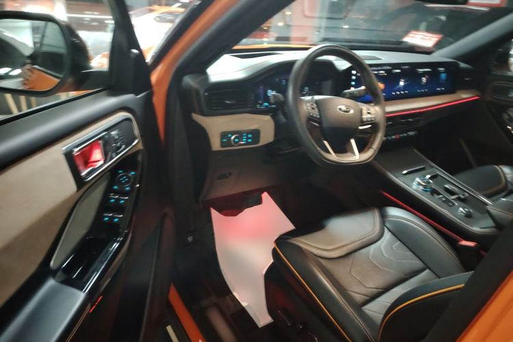 Used Ford Explorer 2024 2.3T EcoBoost Kunlun Peak Edition 7-Seater Interior 3