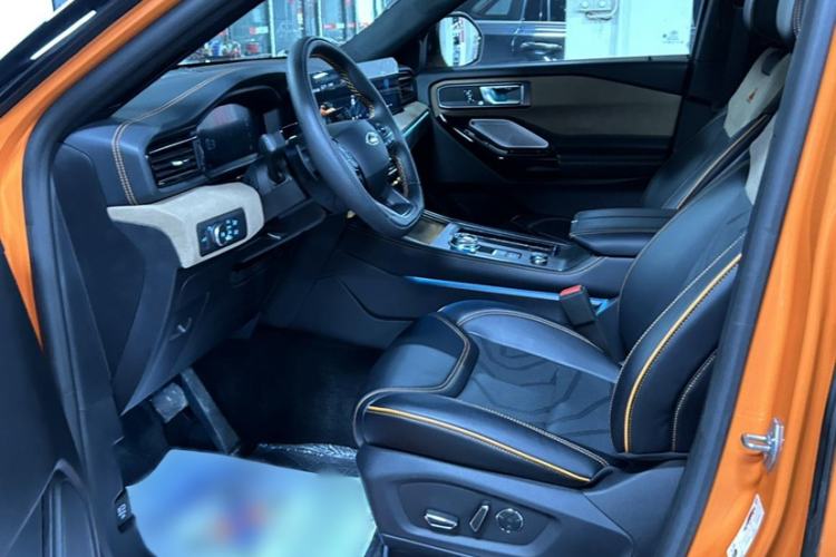 Used Ford Explorer 2024 2.3T EcoBoost Kunlun Peak Edition 7-Seater Interior 4