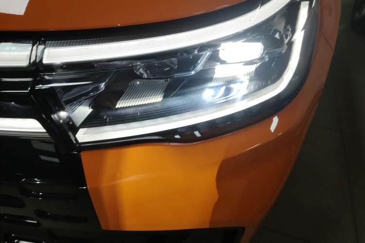 Used Ford Explorer 2024 2.3T EcoBoost Kunlun Peak Edition 7-Seater Left Front Headlight
