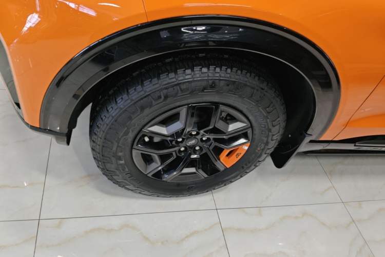 Used Ford Explorer 2024 2.3T EcoBoost Kunlun Peak Edition 7-Seater Left Front Wheel Hub