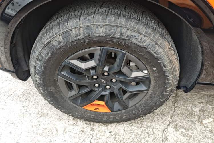 Used Ford Explorer 2024 2.3T EcoBoost Kunlun Peak Edition 7-Seater Left Front Wheel Hub