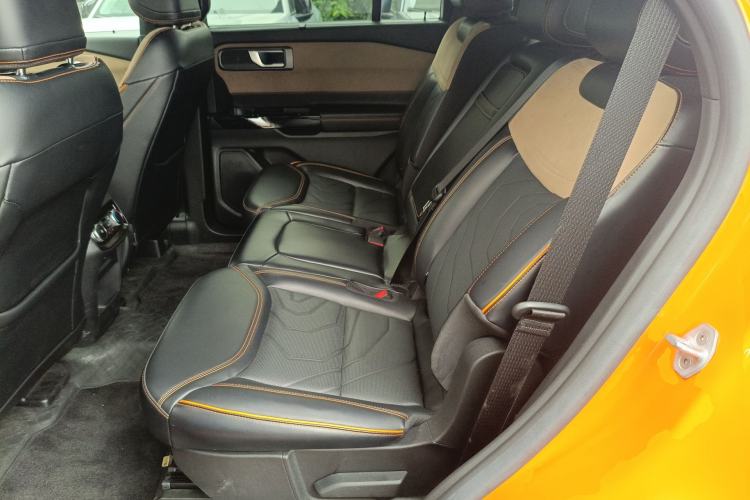 Used Ford Explorer 2024 2.3T EcoBoost Kunlun Peak Edition 7-Seater Left Rear Seat
