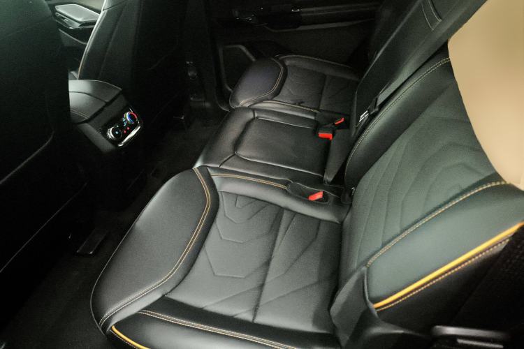 Used Ford Explorer 2024 2.3T EcoBoost Kunlun Peak Edition 7-Seater Left Rear Seat