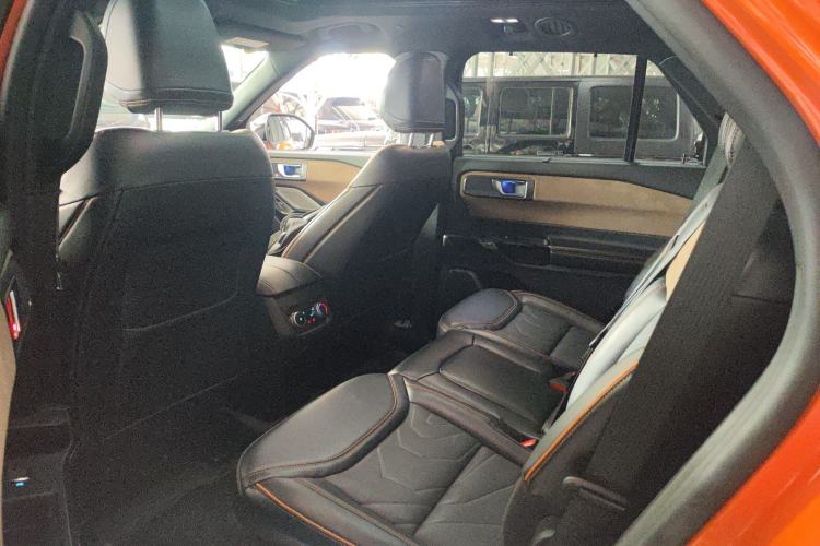 Used Ford Explorer 2024 2.3T EcoBoost Kunlun Peak Edition 7-Seater Left Rear Seat