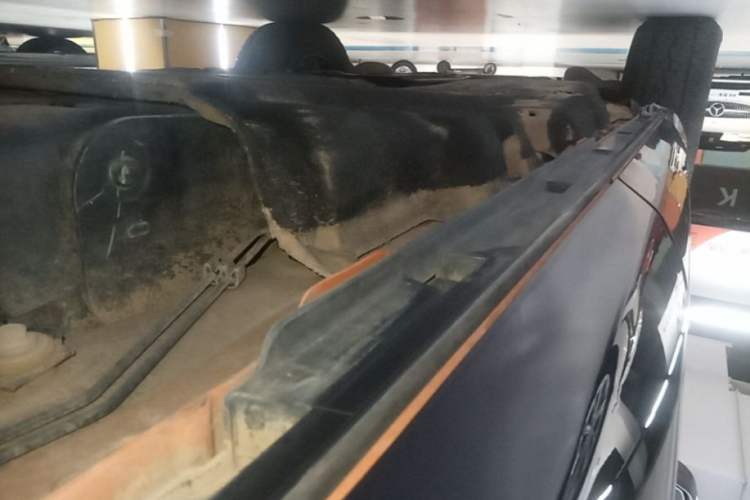 Used Ford Explorer 2024 2.3T EcoBoost Kunlun Peak Edition 7-Seater Left Side Sill