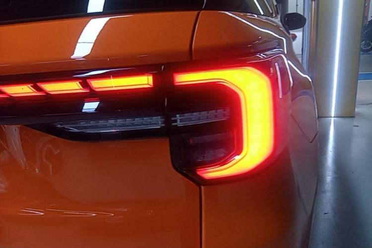 Used Ford Explorer 2024 2.3T EcoBoost Kunlun Peak Edition 7-Seater Right Rear Taillight