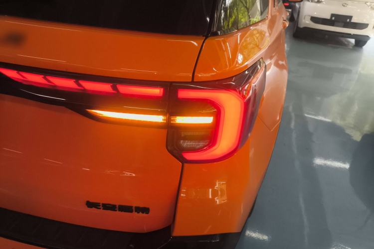 Used Ford Explorer 2024 2.3T EcoBoost Kunlun Peak Edition 7-Seater Right Rear Taillight