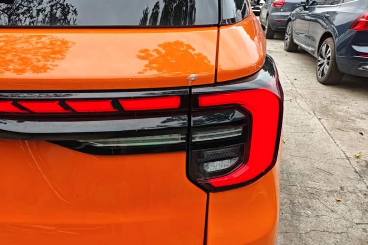 Used Ford Explorer 2024 2.3T EcoBoost Kunlun Peak Edition 7-Seater Right Rear Taillight