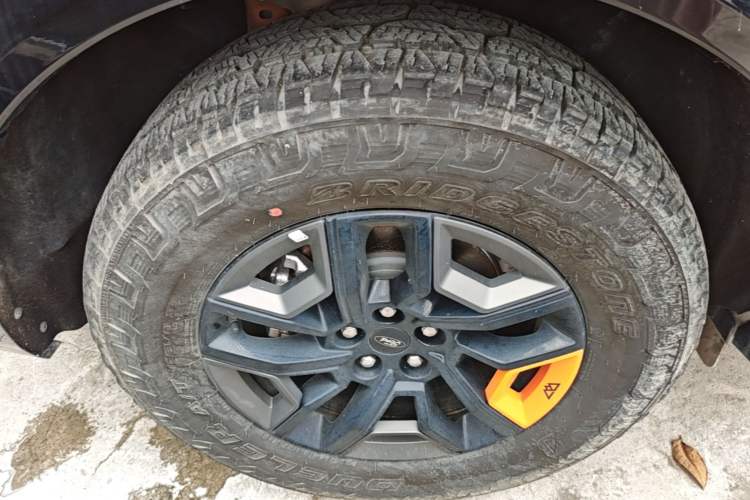 Used Ford Explorer 2024 2.3T EcoBoost Kunlun Peak Edition 7-Seater Right Rear Wheel Hub