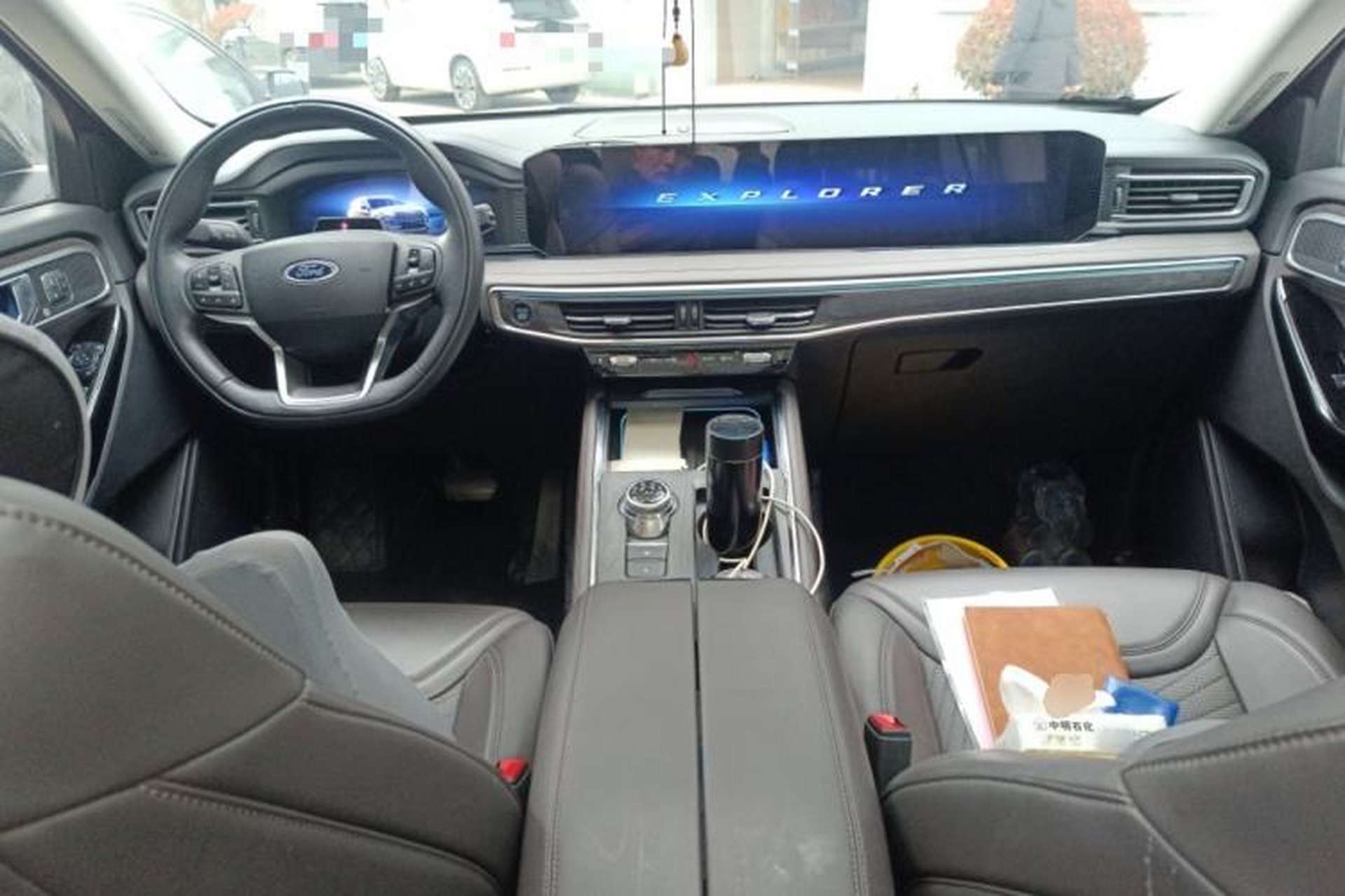 Used Ford Explorer 2024 2.3T EcoBoost Four-Wheel Drive Titanium Edition 7 Seats Center Console