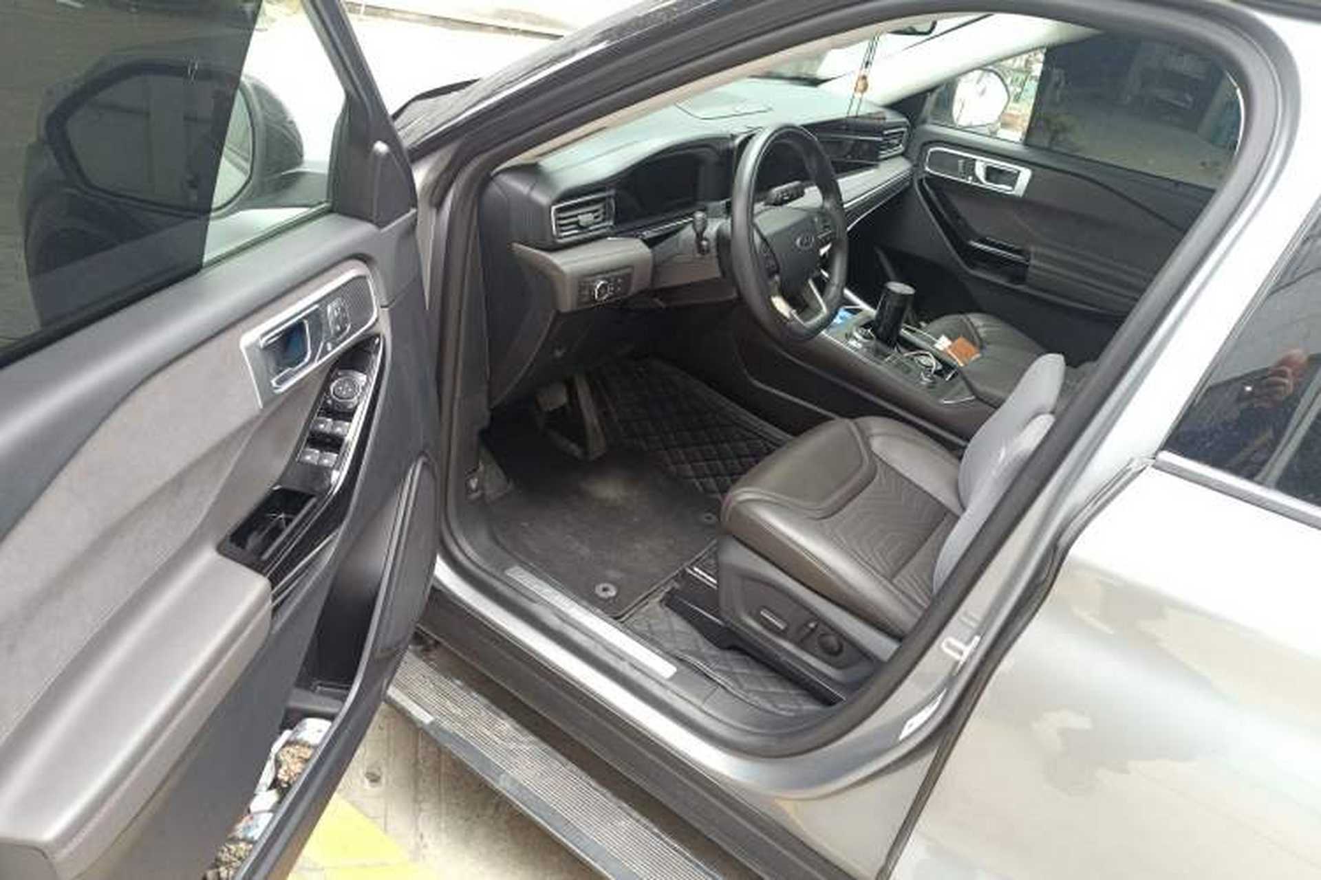 Used Ford Explorer 2024 2.3T EcoBoost Four-Wheel Drive Titanium Edition 7 Seats Driver Seat