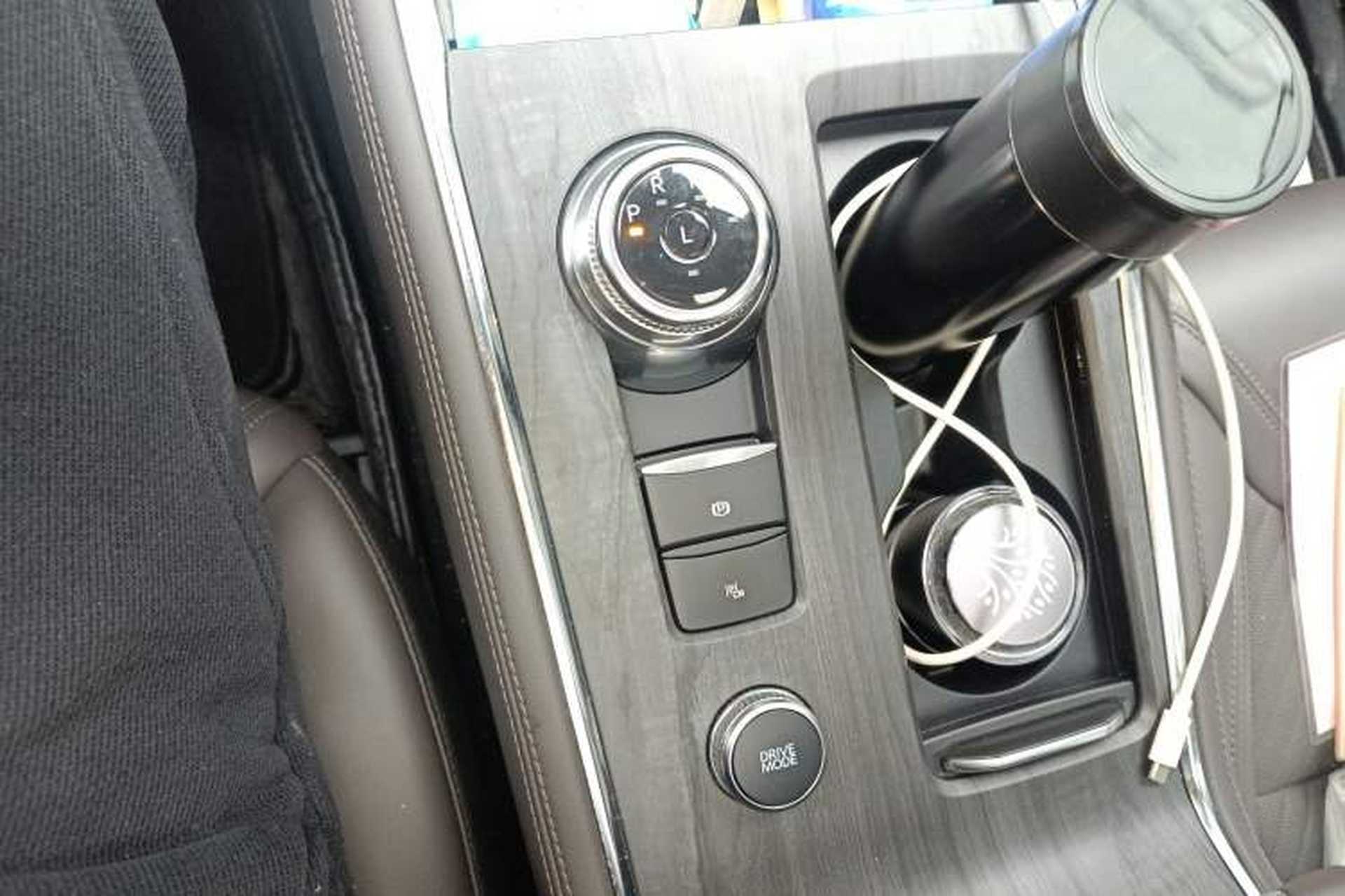 Used Ford Explorer 2024 2.3T EcoBoost Four-Wheel Drive Titanium Edition 7 Seats Gear Lever