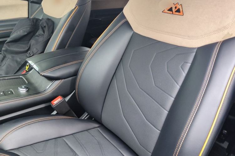 Used Ford Explorer 2024 2.3T EcoBoost Kunlun Peak Edition 6-Seater Left Front Seat