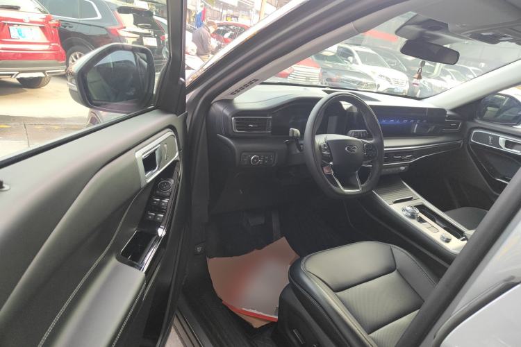 Used Ford Explorer 2024 2.3T EcoBoost Rear-Drive Trend Edition 6-Seater Driver Seat