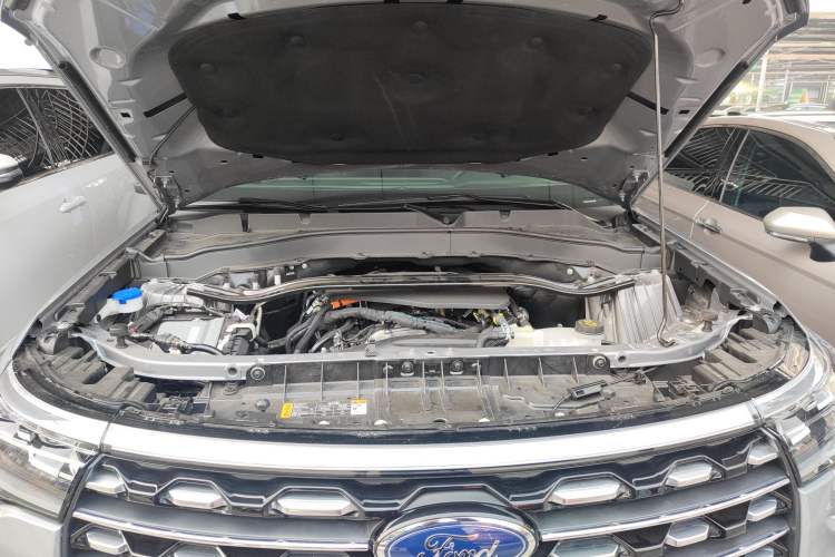 Used Ford Explorer 2024 2.3T EcoBoost Rear-Drive Trend Edition 6-Seater Engine Bay