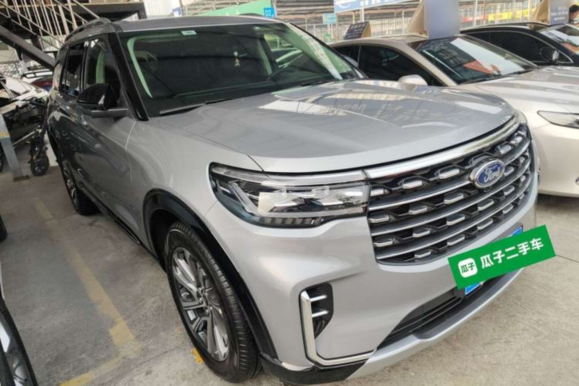 Used Ford Explorer 2024 2.3T EcoBoost Rear-Drive Trend Edition 6-Seater Front Right 45 Deg
