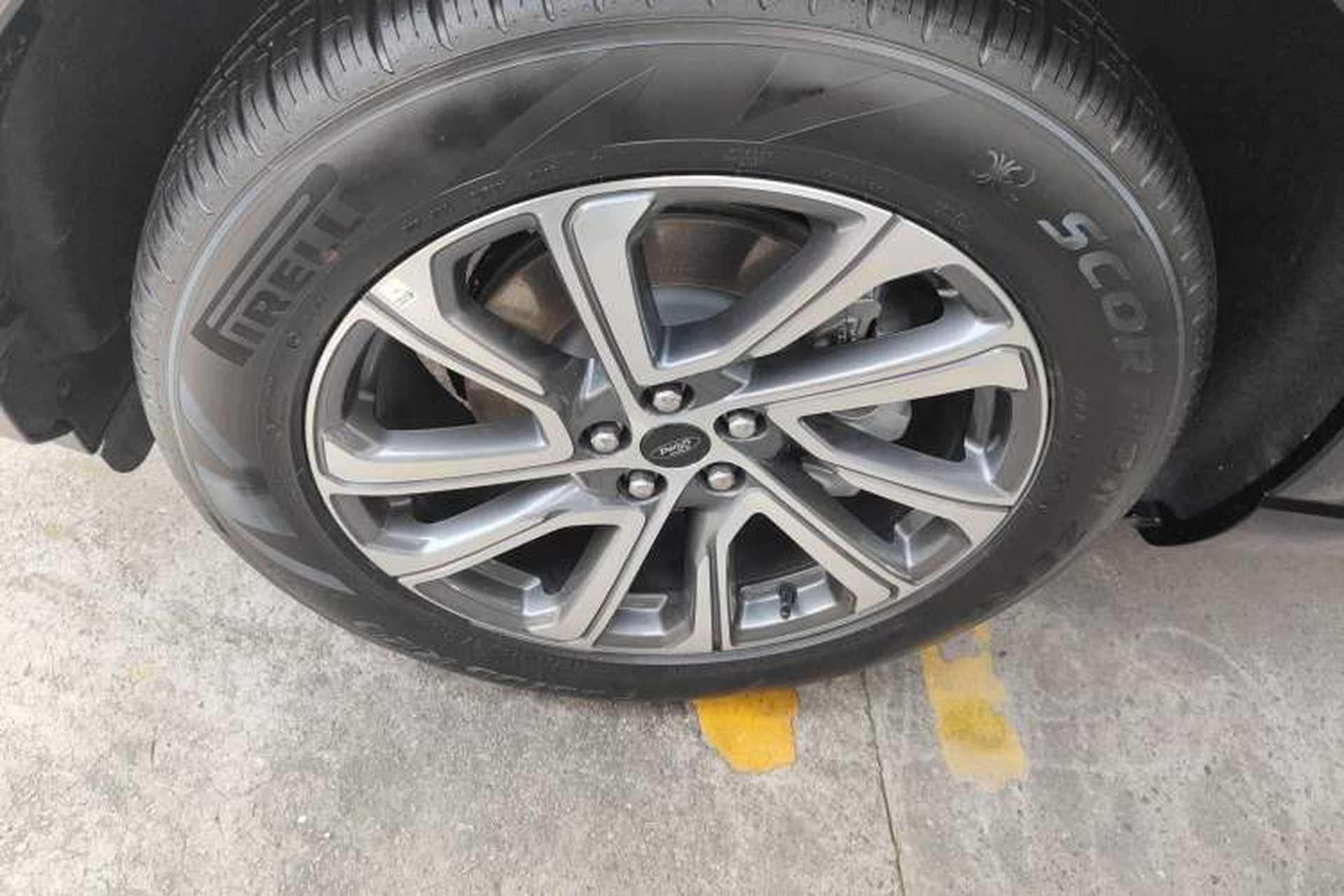 Used Ford Explorer 2024 2.3T EcoBoost Rear-Drive Trend Edition 6-Seater Left Front Wheel Hub