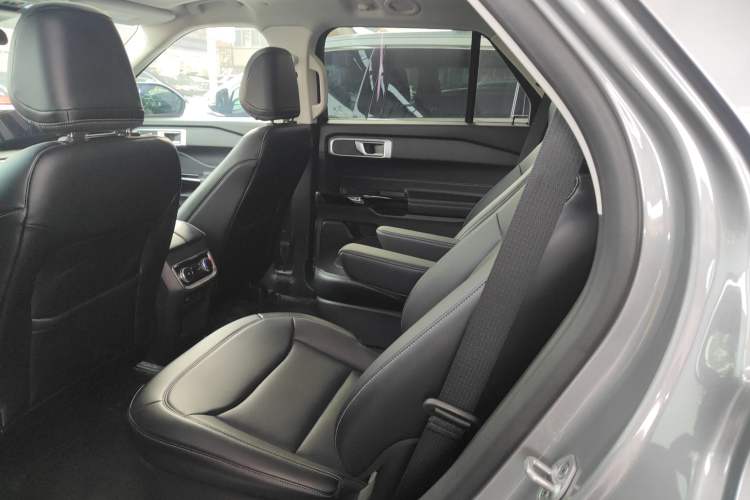 Used Ford Explorer 2024 2.3T EcoBoost Rear-Drive Trend Edition 6-Seater Left Rear Seat