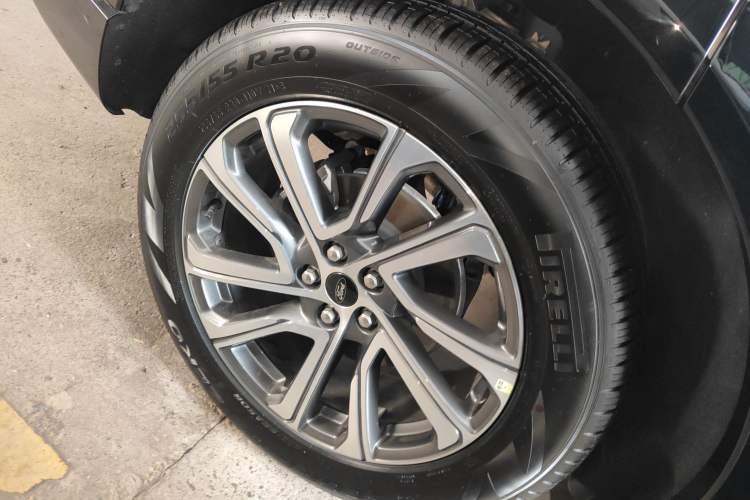 Used Ford Explorer 2024 2.3T EcoBoost Rear-Drive Trend Edition 6-Seater Right Rear Wheel Hub