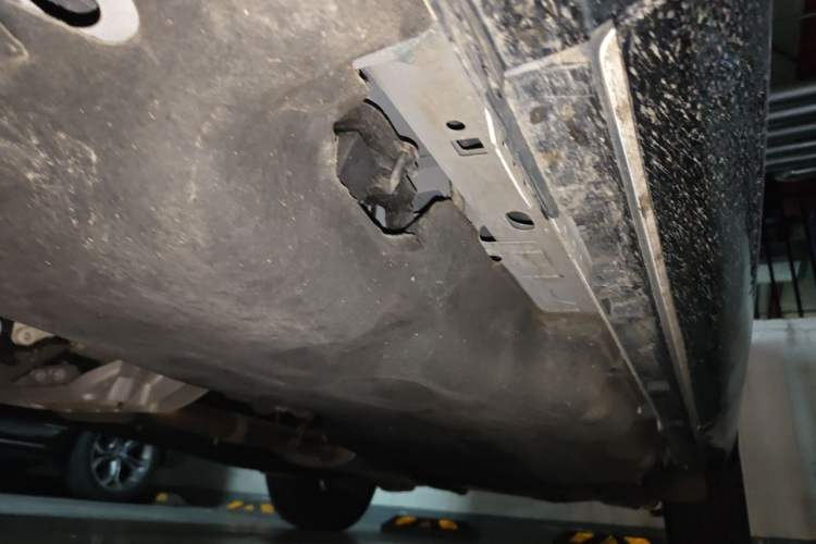 Used Ford Explorer 2024 2.3T EcoBoost Rear-Drive Trend Edition 6-Seater Chassis Front Left