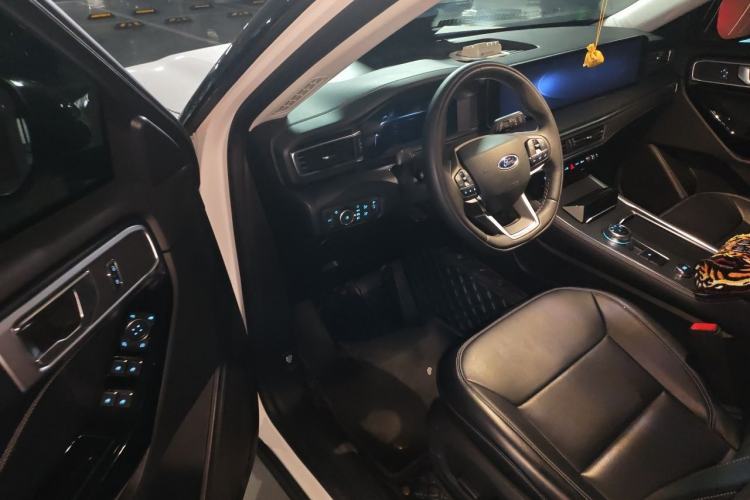 Used Ford Explorer 2024 2.3T EcoBoost Rear-Drive Trend Edition 6-Seater Driver Seat