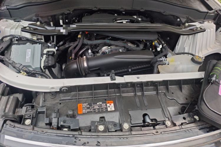 Used Ford Explorer 2024 2.3T EcoBoost Four-Wheel Drive Titanium Edition 6 Seats Engine Bay