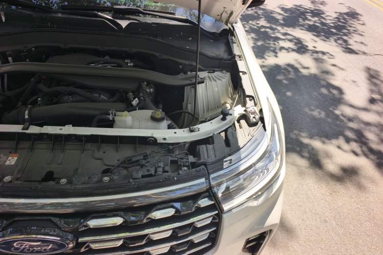 Used Ford Explorer 2024 2.3T EcoBoost Four-Wheel Drive Titanium Edition 6 Seats Engine Bay Left