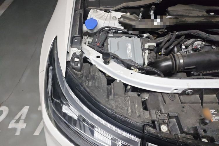Used Ford Explorer 2024 2.3T EcoBoost Rear-Drive Trend Edition 6-Seater Engine Bay Right