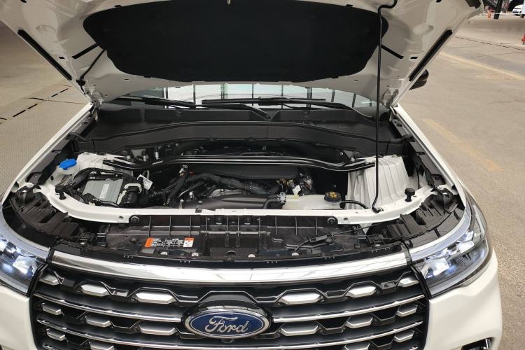 Used Ford Explorer 2024 2.3T EcoBoost Rear-Drive Trend Edition 6-Seater Engine Bay
